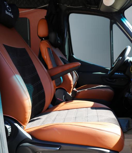 Mercedes Sprinter Açık Kahve rengi Deri-Siyah Tay Tüyü